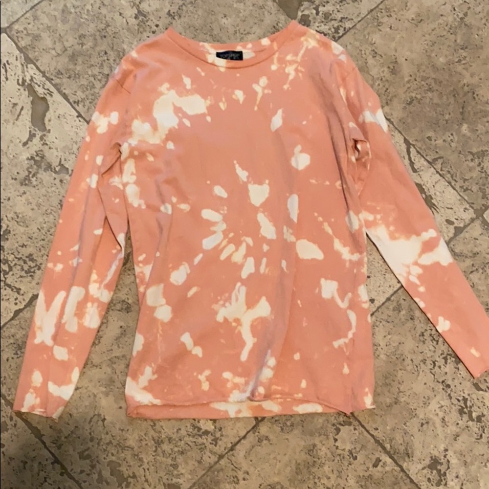 Reverse tie dye